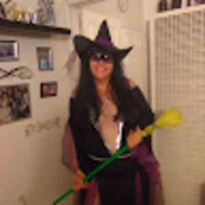 Meet your Posher, Antonia